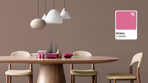 comedor cafe con color del año 2026 berel pitaya y lamparas blancas